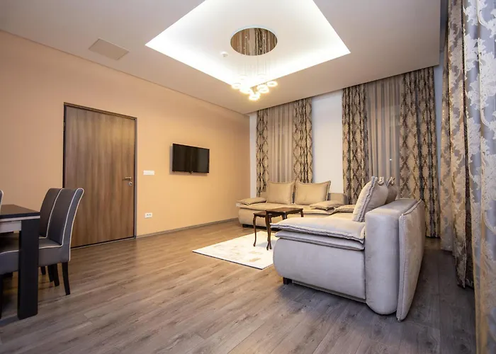 Apartment Main Street *